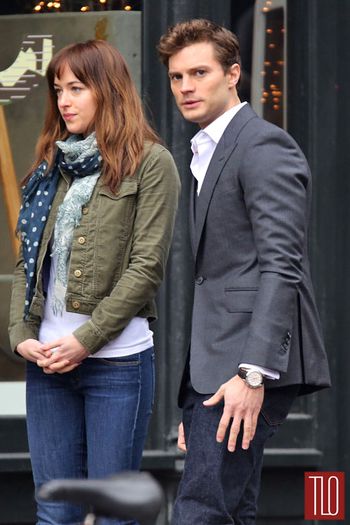 Jamie-Dornan-Dakota-Johnson-Fifty-Shades-Grey-On-Set-Tom-Lorenzo