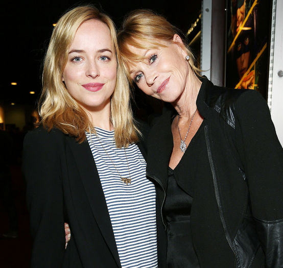 1407344500_dakota-johnson-melanie-griffith-zoom - Dakota Johnson
