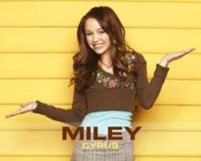 KJIMTLSEBNQEXYXUOYF[1] - hannah montana