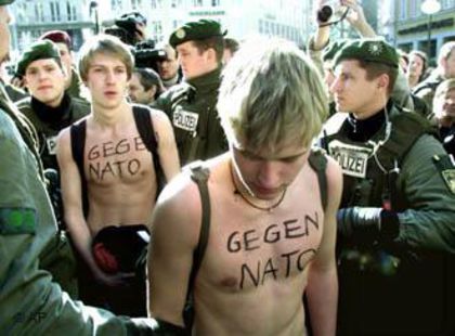 apr.2000- München(gegen=impotriva) - Diaspora RO-vot 2014 _ stiri diverse