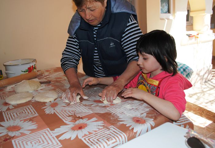 11 aprilie, azi facem pascutele.. - 2015 diverse poze Smaranda