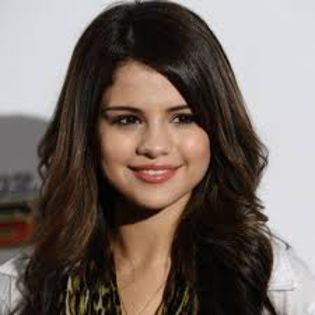 1.Selena gomez - cele mai frumoase si cei mai frumosi actori disney channel