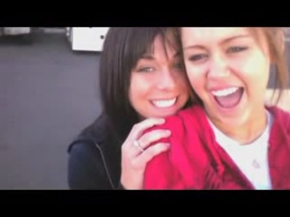 The+Miley+and+Mandy+Show+Epis[(000792)15-14-21] - miley and mandy