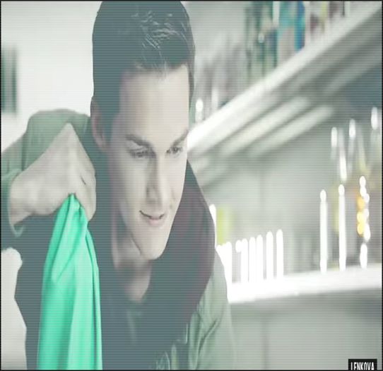 27 de ani mumosi :* =)))))))) #sare prin toata casa cu ea. - here - episode 46 - done