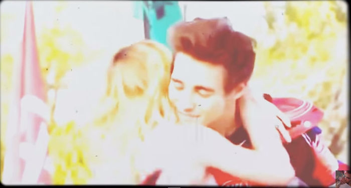 bandicam 2015-04-16 21-07-11-622 - 03 Angels among us