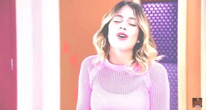 bandicam 2015-04-16 21-22-55-852 - 06 Thinking out loud