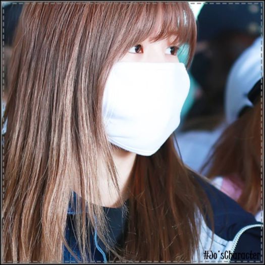 Cho. Pe acel oppa. :)) [arata spre kik] Hei, hei. Uu, a venit gagica lui Jongiee~