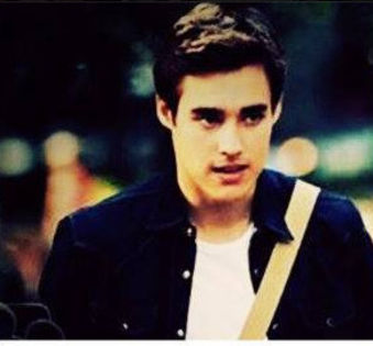 bandicam 2015-04-17 13-43-13-137 - 02 Leon