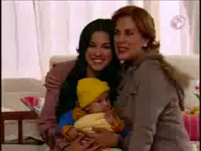 Marichuy-and-Juanito-cuidado-con-el-angel-13326001-640-480