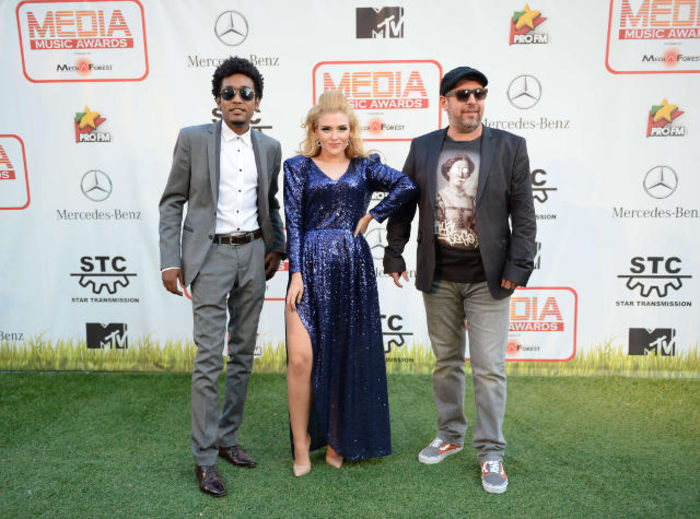 Oana-Radu-Green-Carpet-Media-Music-Awards-2014