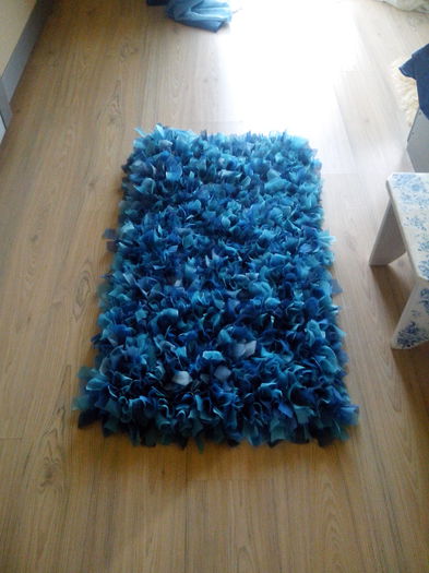 IMG_20150419_183649; dezavantaje: mult de lucru, mizerie mare (se umple casa de ate)
