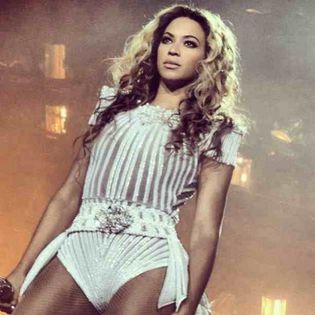 Beyonce - O admir , pentru vocea ei , frumusetea ei si pentru felul in care isi traieste viata