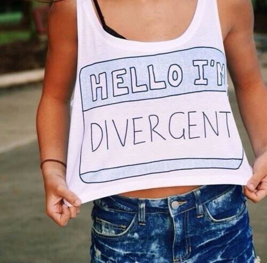 Divergent - Nu stiu ce e ... Cine sunt ....