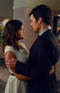 pretty-little-liars-aria-ezra-3b - aria amd ezra