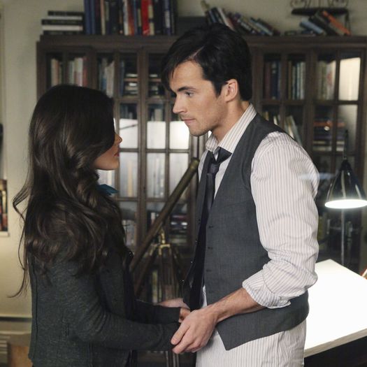 pretty-little-liars-ezra-aria-episode-recap-e1295366537880