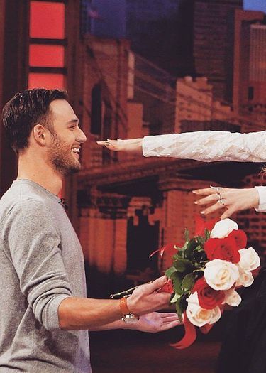 Ely ! De ce nu mi-ai raspuns la telefon?M-ai ingrijorat. - episodul 19