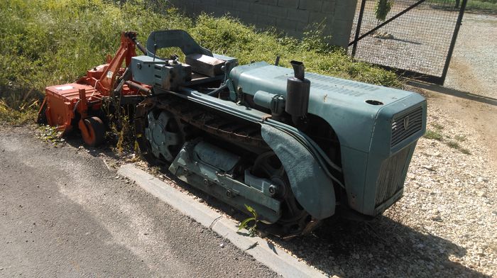 Bulldozer care si Functioneaza