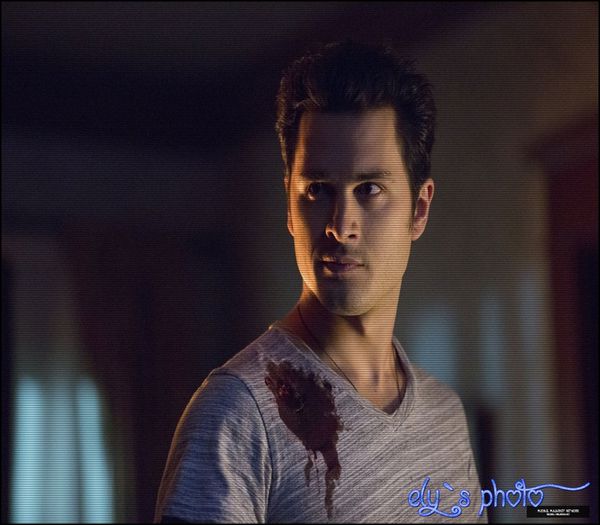 ✿ - Pentru ca vroiam o chitara nou si ma gandeam sa faca ea hocus-pocus si gata,nu te gandii la cl; altceva #fane
