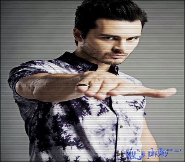 ✿ - Si acum ne inmultim. Ce faci? #damon + Fane, servesti un shot?#fane