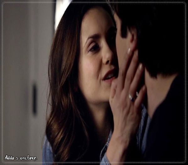 》clk Mai sunt doua femei cu fatza mea in casa asta...;< *il pupa si pe; nas ca-l muscase*=))) :3 #Damon MOOOOOOOOOR MA GATA CU REBEKAH=)))))))))))))))))))))))))#enzo.
