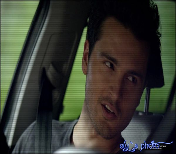 Sunt putin in urma cu stirile. Ma duc la culcare cl; [eu ies ca mi-e somn, sweet dreams &gt;:D&lt; multi pupici]
