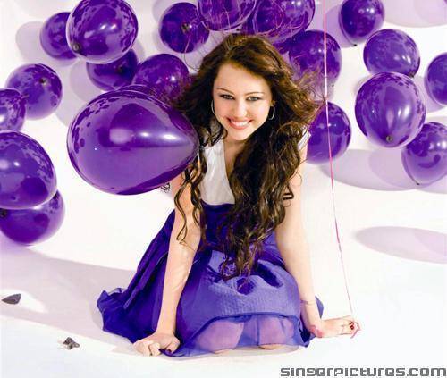 2 - Miley cu balonase