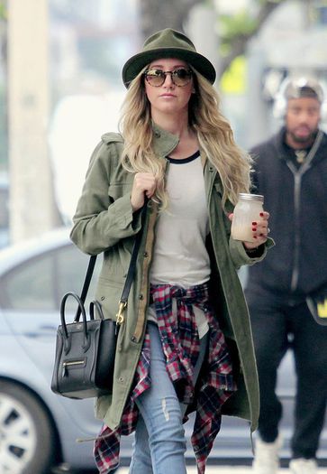 large (7) - ashley tisdale