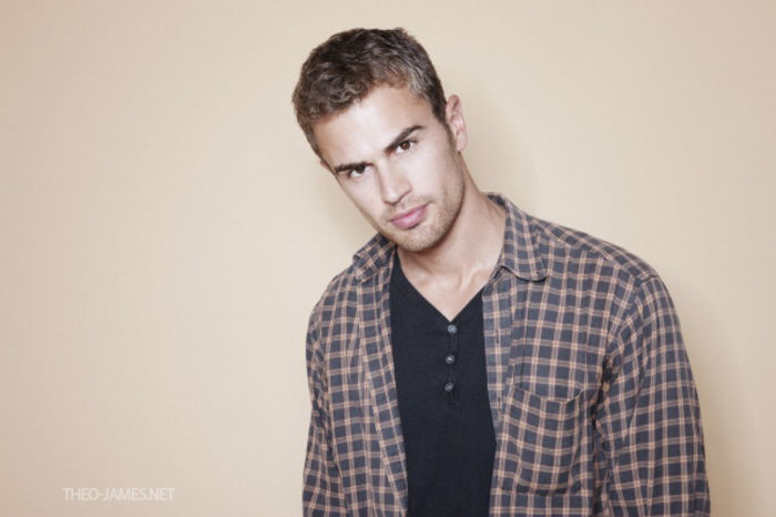 00525 - x-The handsome Theo James