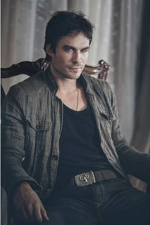 Alexandra, sunt gata bagajele. Le-am facut eu pe ale tuturor ca na, vad ca astia alearga gaini..; Alex cu Raluca cutreiera cine stie unde.
