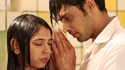 11165268_371488969708381_8204157629490444771_n - Kaisi Yeh Yaariyaan