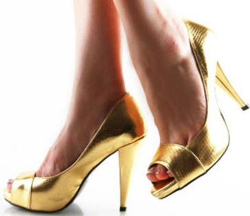 Pantofi aurii - 5 lei - Hilton Shoes