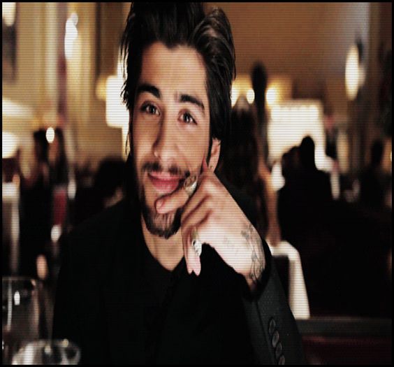 ↘. Bravo! :3 :) #Niina .. off. :)) Nici dacă te îmbeţi nu vorbeşti mai mult? #C.