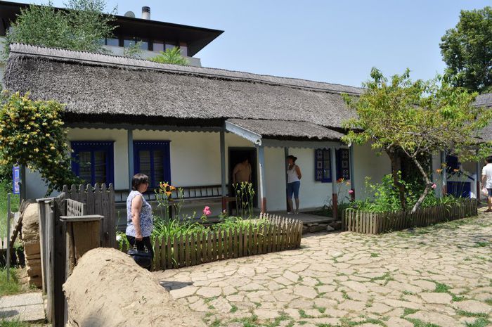 428003_542315945793742_1511383418_n