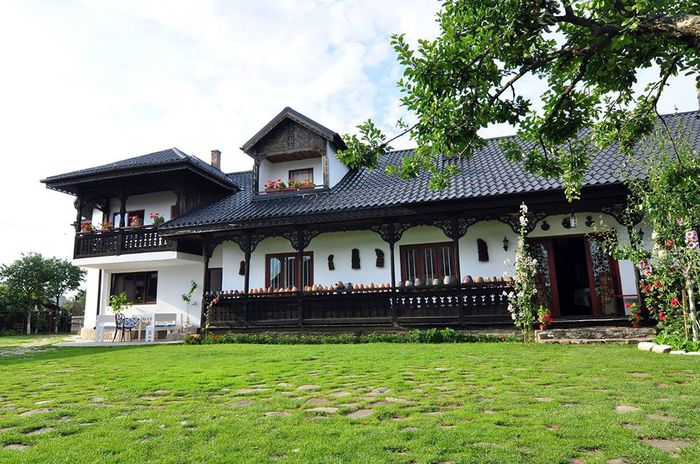 11069687_971419316216734_2841163852299934367_n - Traditii romanesti