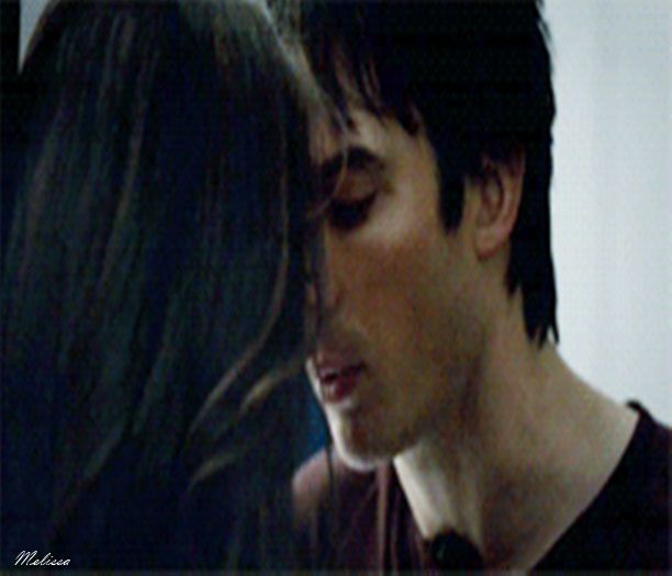 - Stiu melodia,degeaba daca nu inteleg :( :)).Ma poti injura*fac o pauza scurt*defapt nu,sa nu cl; faci asta :)).Imi tin in brate iubita,ce pot face.Tu ? ♥*ma uit in ochii tai apoi cobor privirea spre buze.Te sarut apasat :3*
