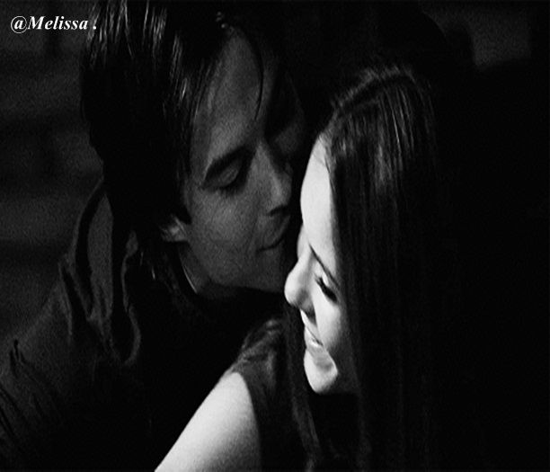 - *te sarut pe obraz,zambindu-ti si imi impleticesc degetele intra le tale♥*Acum trebuie doar sa ave; ca Freya sa nu patesca ceva..*intorc putin capul si ma uit in locul unde fusese,ii vad lipsa si te strang usor de mana*Elena...
