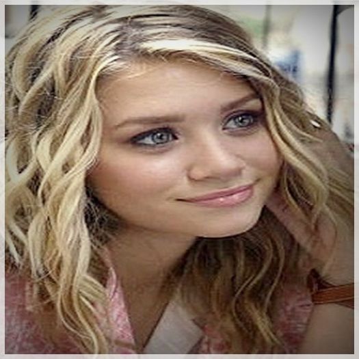 █ ▄→ -vine din bucătărie- am auzit gălăgie şi am crezut că e noul vecin -cl-; pe aici. păcat că are gagică totuşi dar nu contează asta :)))))) ce faceţi matracucelor?
