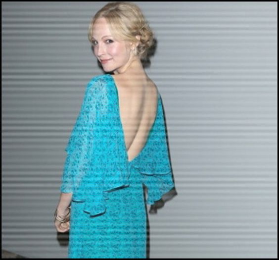 ♥ » - (râde) Nu ştiam că eşti un critic de modă atât de bun. (merge în cabină)