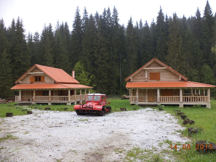 Cabanele unora cu bani multi si paduri