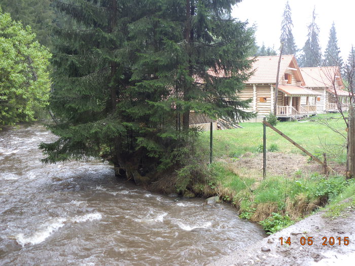 Valea Toplitei e tulbure