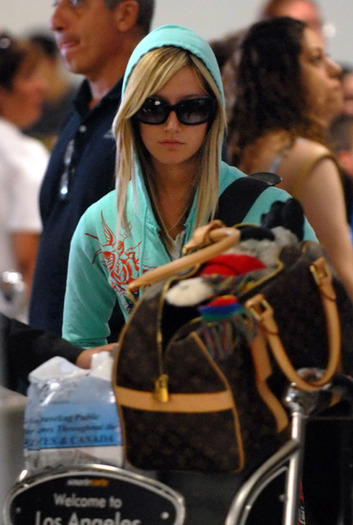 ashley_tisdale_lax - Ashley Tsidale