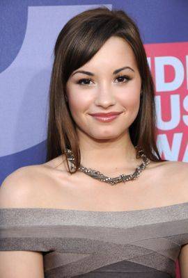 KXYLWFOXUWUIBGOCXHY[1] - poze demi lovato