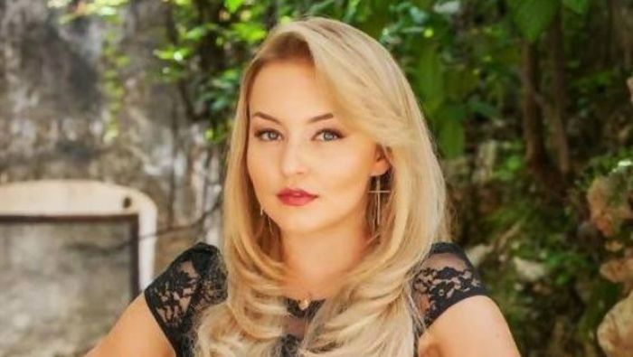 180340_988788_690181954348985_1239410408_n1 - angelique boyer