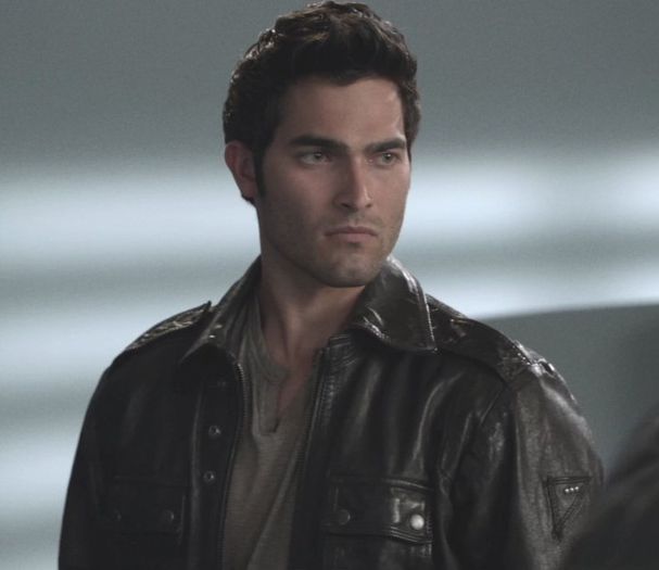 Toti smecherii aveau d-alea, si-au luat si ei. mama si-a spart vreo 3-4 dinti incercand sa mearga pe; ele..Acum i-am trimis eu niste bani sa-si puna dinti de haur sa nu mai aiba lipsuri in gura
