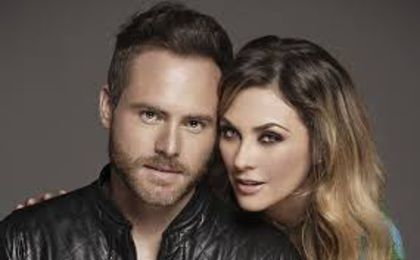 download - aracely arambula y erik hayser