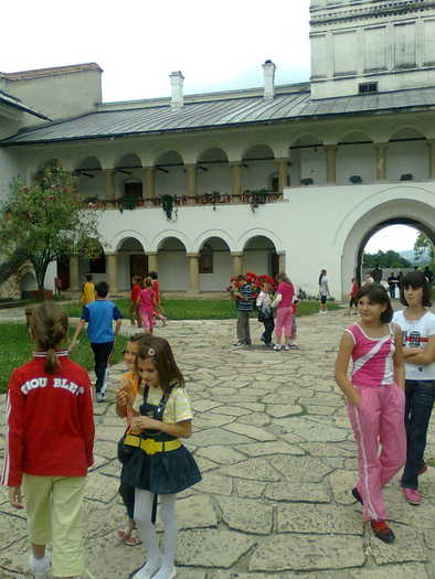 Imagine0211 - Excursie - final de an scolar 2008-2009