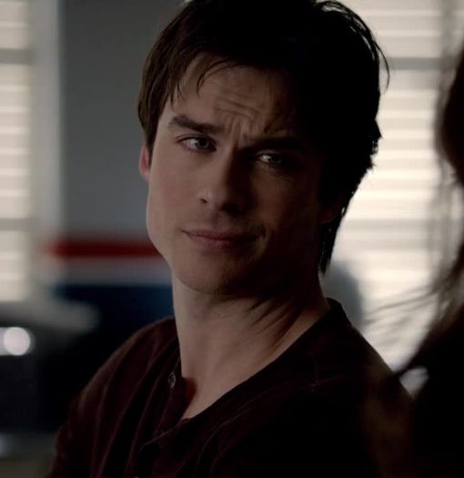 Dar ai casa plina de farduri, de ce dai banii la salon?