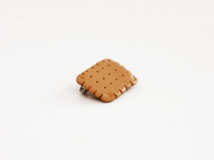 Brosa biscuite - 1 leu - Hilton Presents