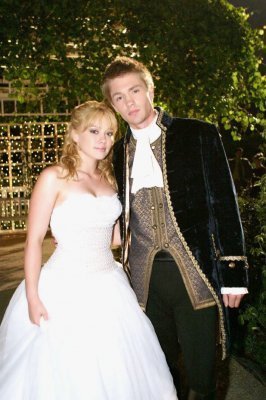 CHAD-ND-HILARY-a-cinderella-story-812457_266_400 - A cinderella story