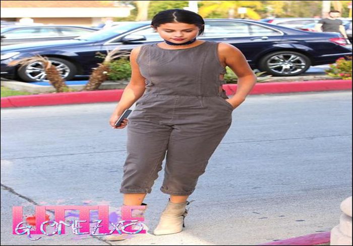  - x 04-06-2015 II Selena xXx out in LA